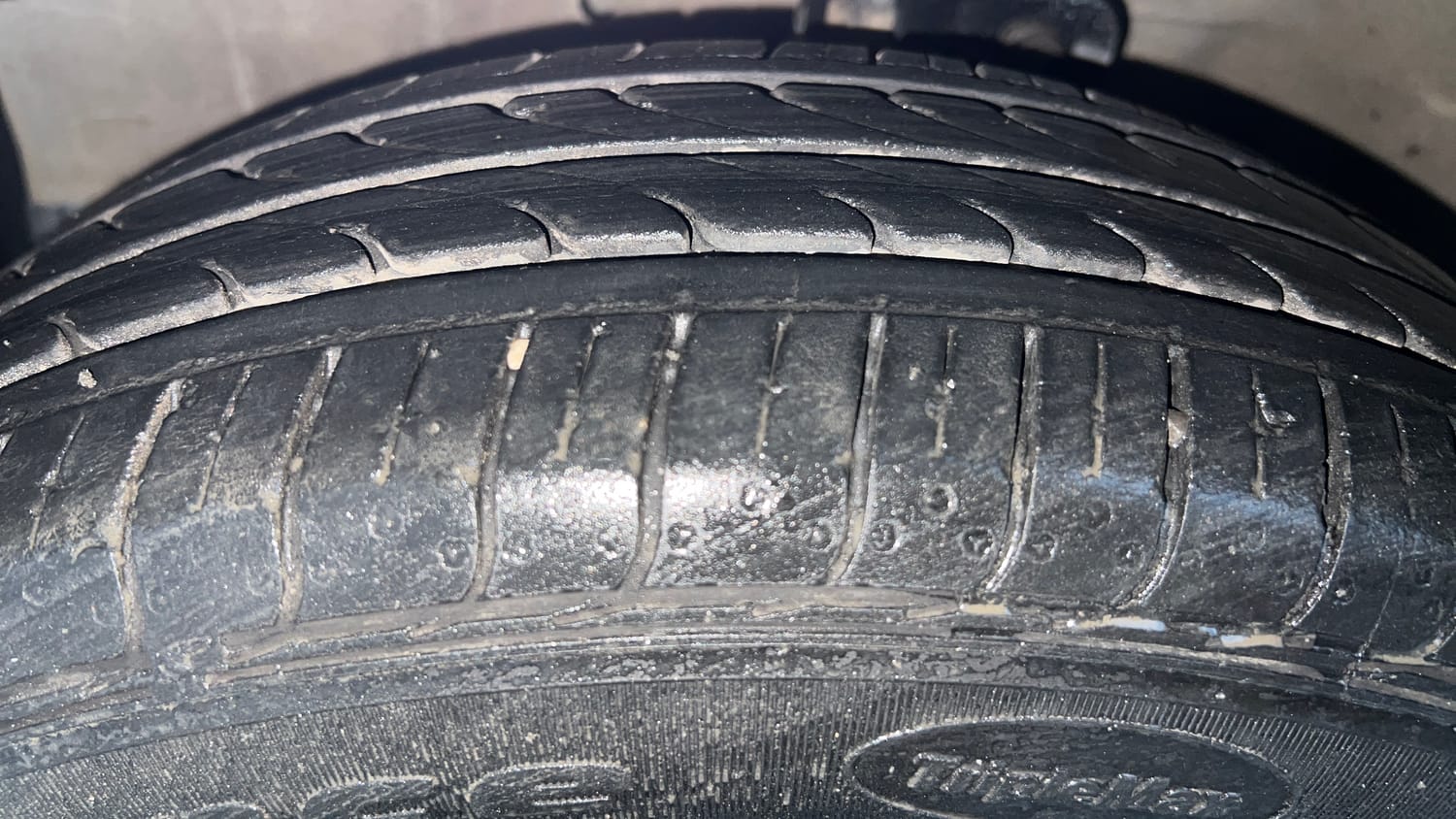 Used 2016 Maruti Suzuki Celerio VXi CNG Cng Manual tyres LEFT FRONT TYRE TREAD VIEW