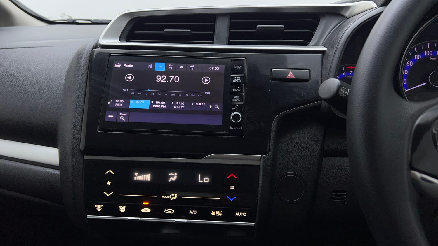 Used 2017 Honda WR-V VX MT Petrol Petrol Manual top_features Integrated (in-dash) music system