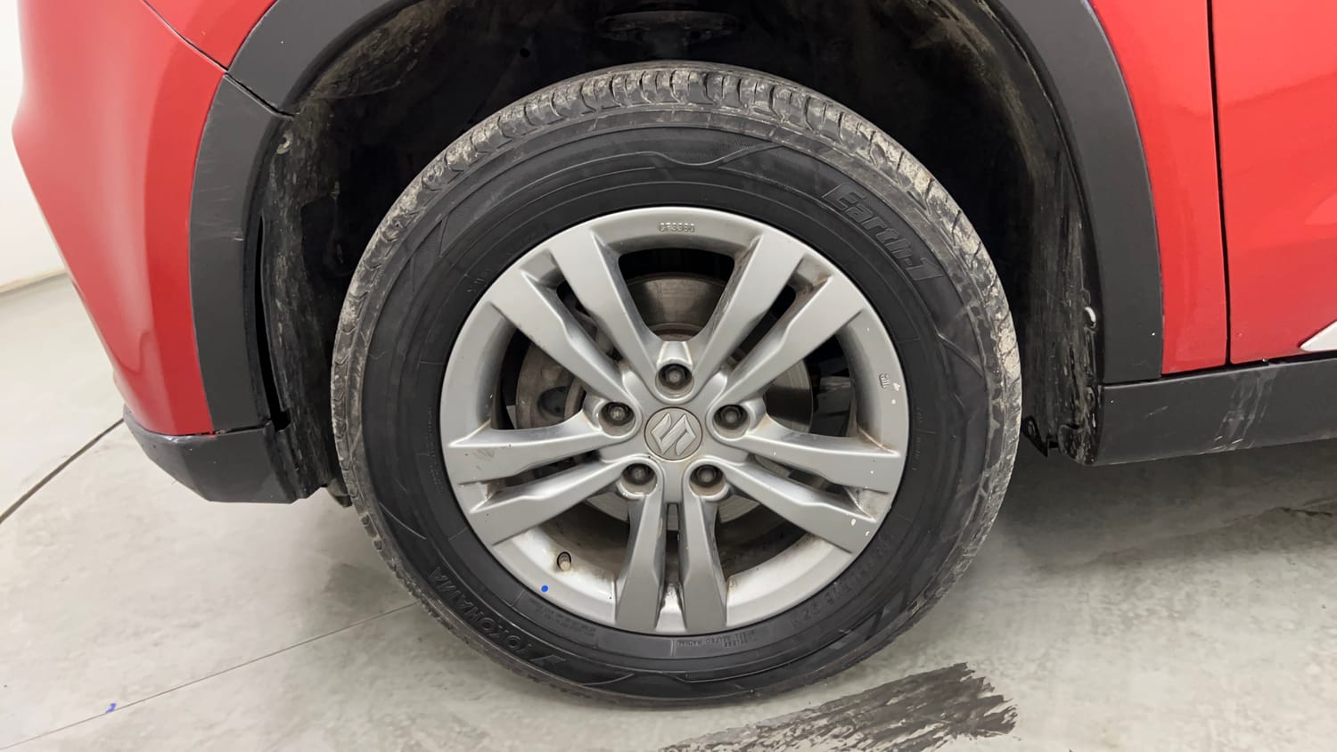 Used 2016 Maruti Suzuki Vitara Brezza [2016-2020] ZDi Plus Diesel Manual tyres LEFT FRONT TYRE RIM VIEW