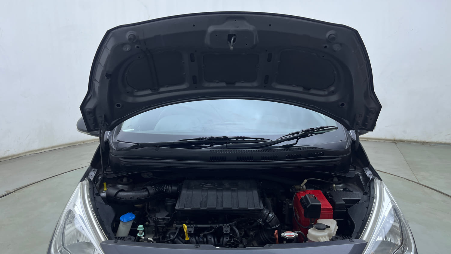 Used 2018 Hyundai Grand i10 Sportz AT 1.2 Kappa VTVT Petrol Automatic engine ENGINE & BONNET OPEN FRONT VIEW