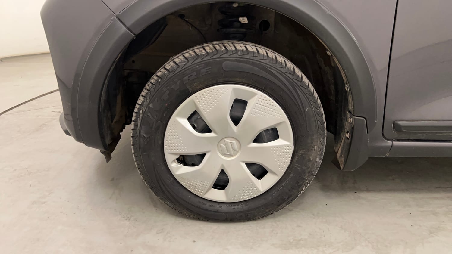 Used 2022 Maruti Suzuki Alto K10 VXi Petrol Manual tyres LEFT FRONT TYRE RIM VIEW