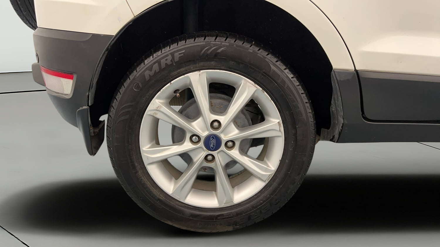 Used 2018 Ford EcoSport Titanium 1.5L Ti-VCT Petrol Manual tyres RIGHT REAR TYRE RIM VIEW