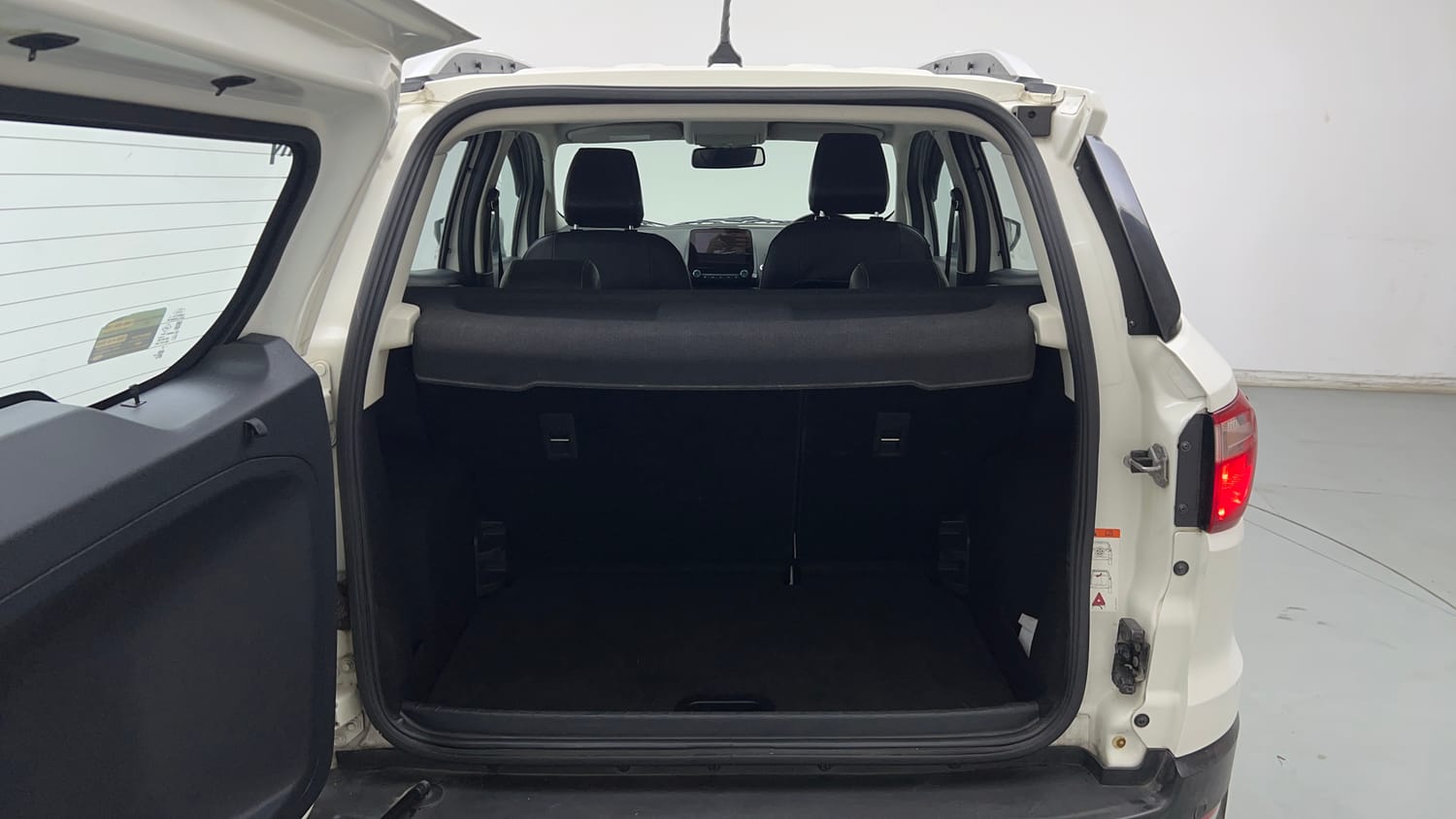 Used 2018 Ford EcoSport Titanium + 1.5L Ti-VCT Petrol Manual interior DICKY INSIDE VIEW