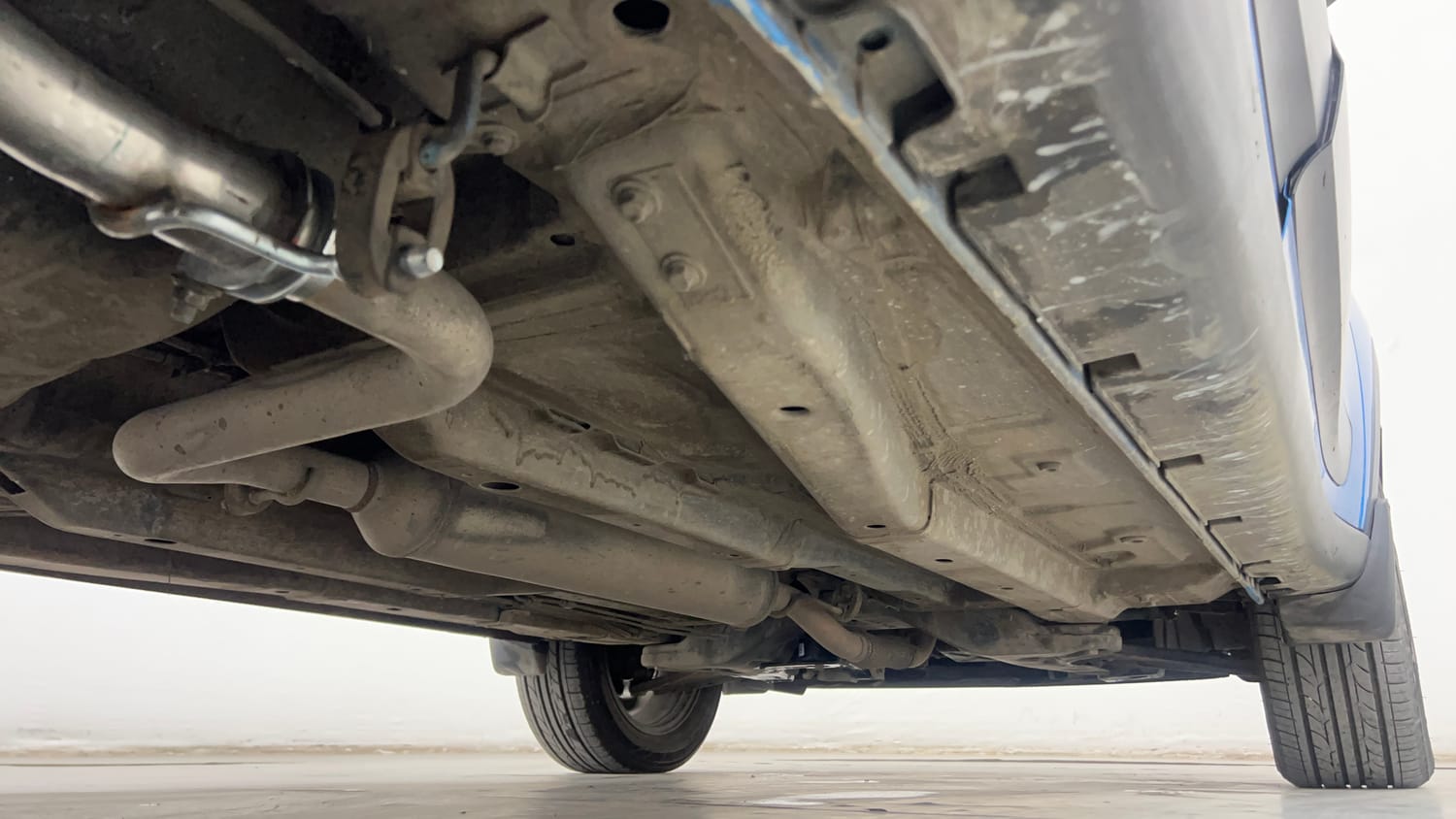 Used 2018 Tata Nexon XZ Plus Diesel Dual Tone Diesel Manual extra REAR RIGHT UNDERBODY VIEW