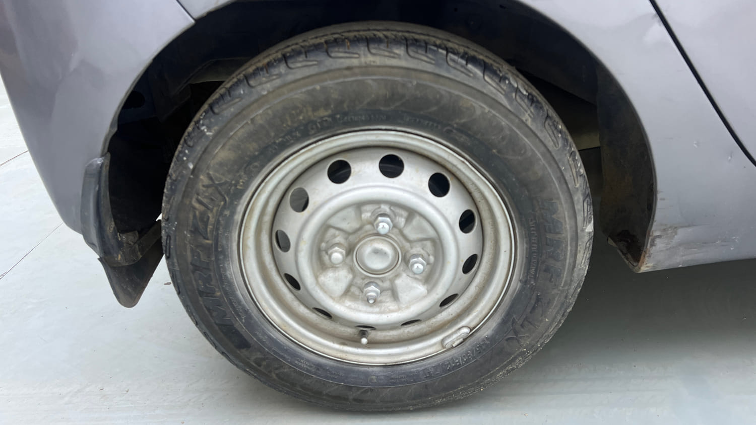 Used 2014 Hyundai Eon D-Lite + Petrol Manual tyres RIGHT REAR TYRE RIM VIEW