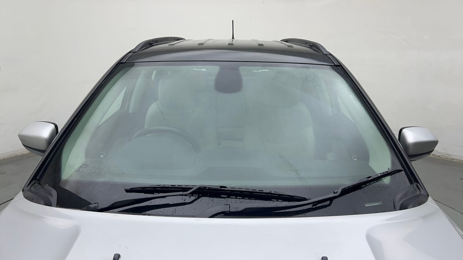 Used 2017 Jeep Compass Limited 1.4 Petrol AT Petrol Automatic exterior FRONT WINDSHIELD VIEW