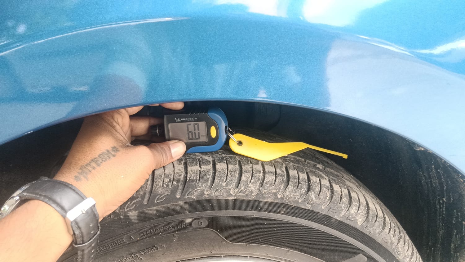 Used 2026 Tata Tiago XZ Plus CNG Cng Manual tyres LEFT FRONT TYRE TREAD VIEW