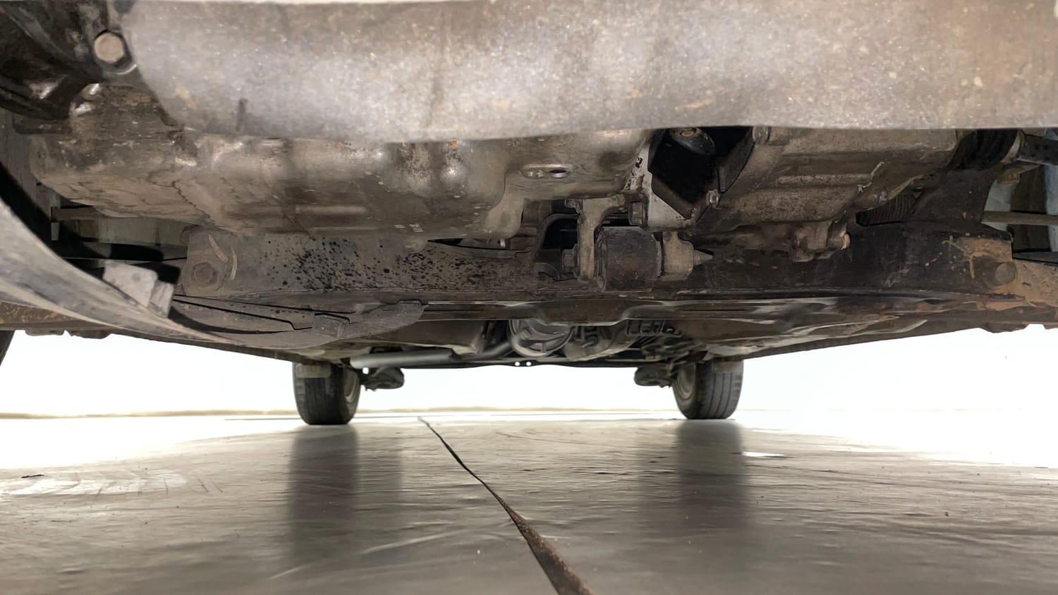 Used 2017 Honda Brio VX MT Petrol Manual extra FRONT LEFT UNDERBODY VIEW