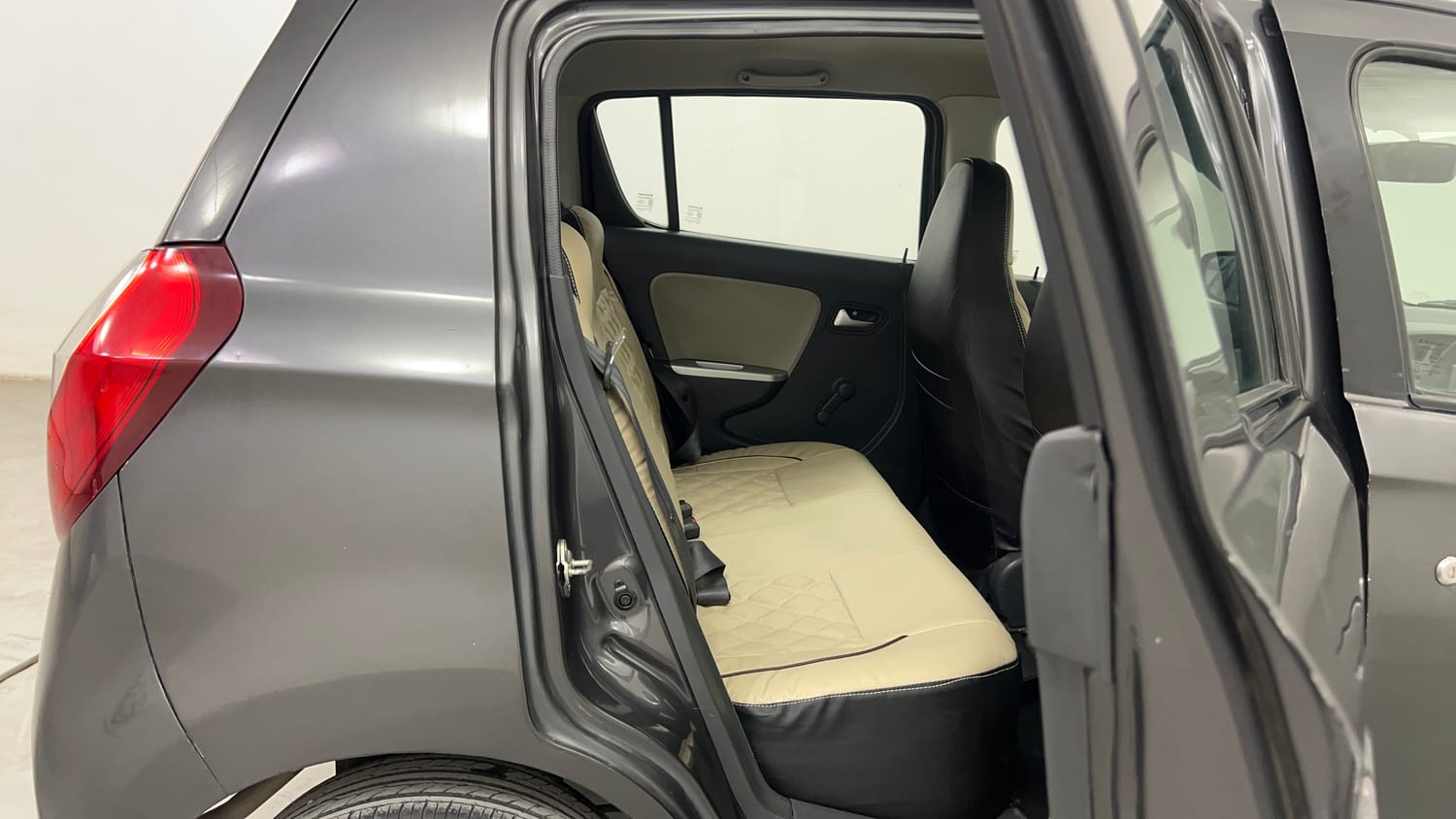 Used 2019 maruti-suzuki Alto K10 VXi (O) AMT Petrol Automatic interior RIGHT SIDE REAR DOOR CABIN VIEW