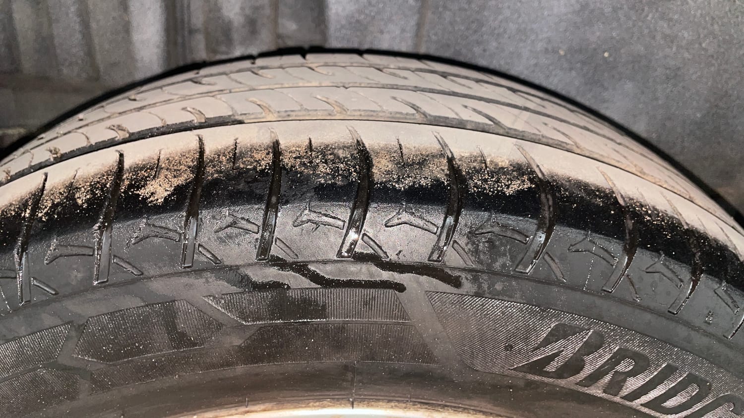 Used 2014 Maruti Suzuki Swift ZDi Diesel Manual tyres RIGHT REAR TYRE TREAD VIEW