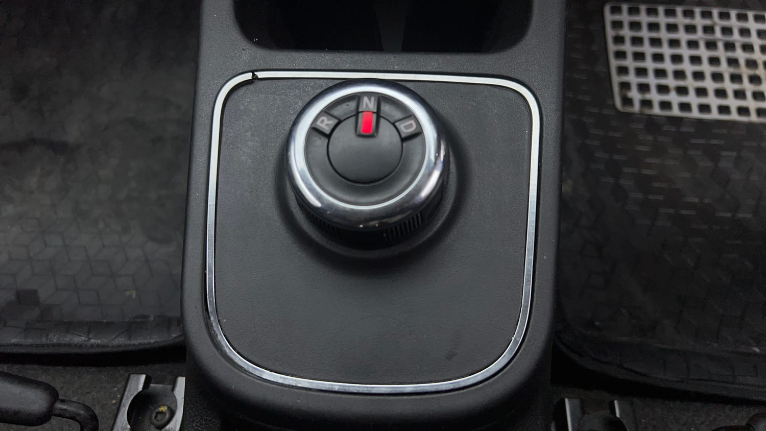 Used 2020 Renault Kwid 1.0 RXT AMT Opt Petrol Automatic interior GEAR  KNOB VIEW
