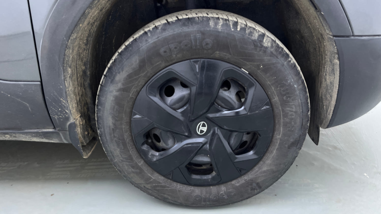 Used 2024 Tata Punch Adventure AMT Petrol Automatic tyres RIGHT FRONT TYRE RIM VIEW