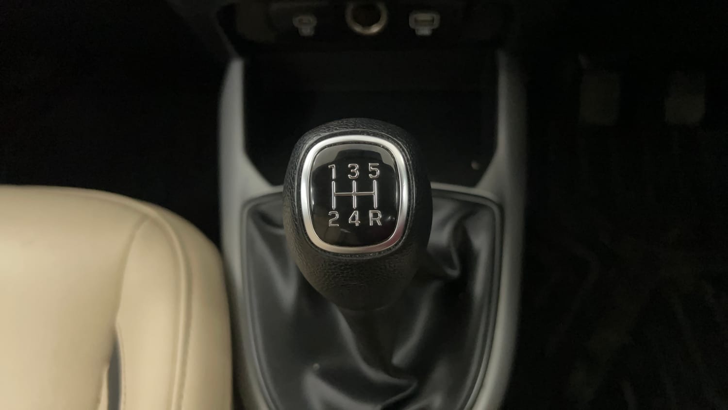 Used 2023 Hyundai Exter SX 1.2 MT Petrol Manual interior GEAR  KNOB VIEW