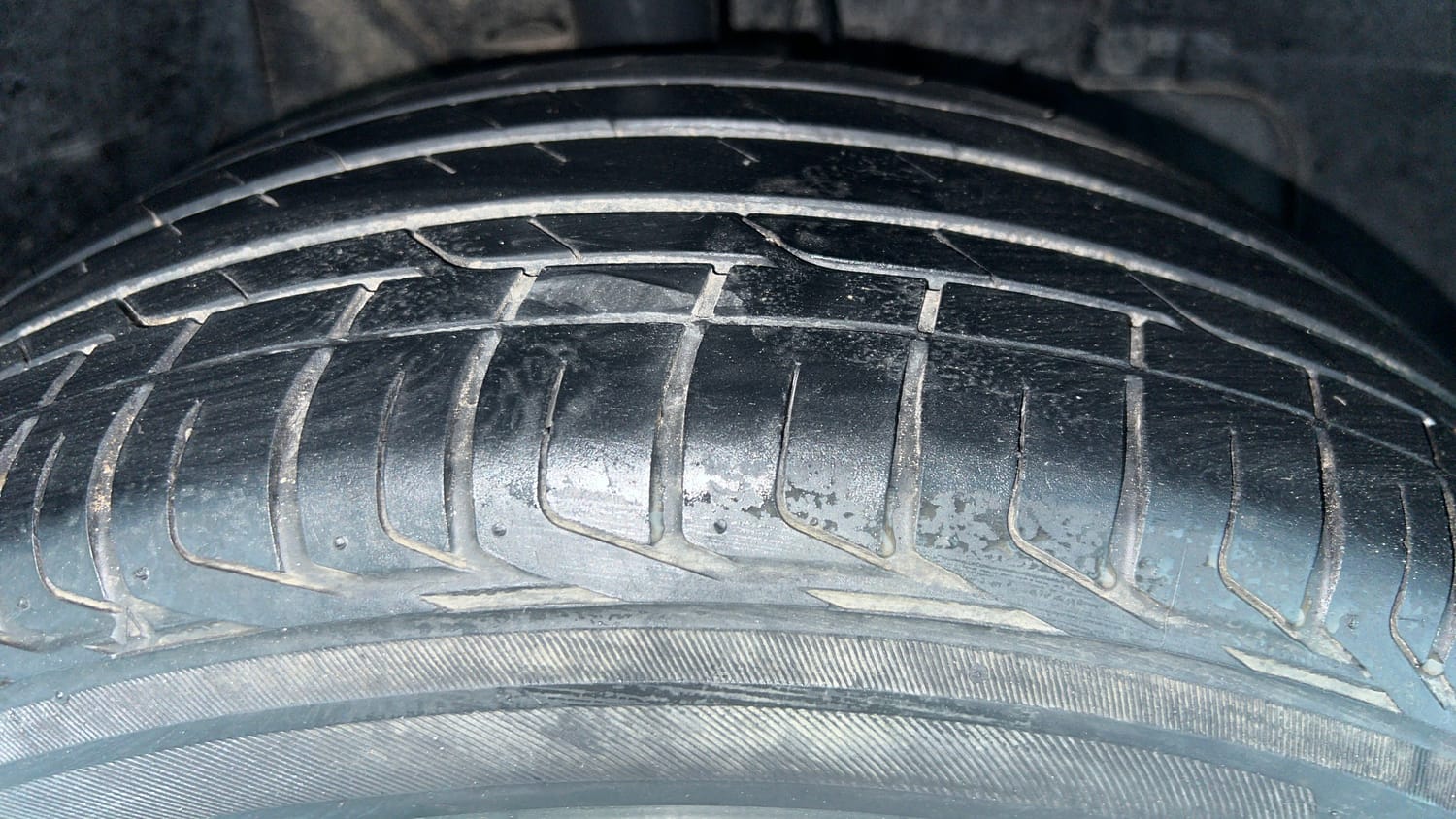 Used 2022 Tata Nexon XM Petrol Manual tyres RIGHT FRONT TYRE TREAD VIEW