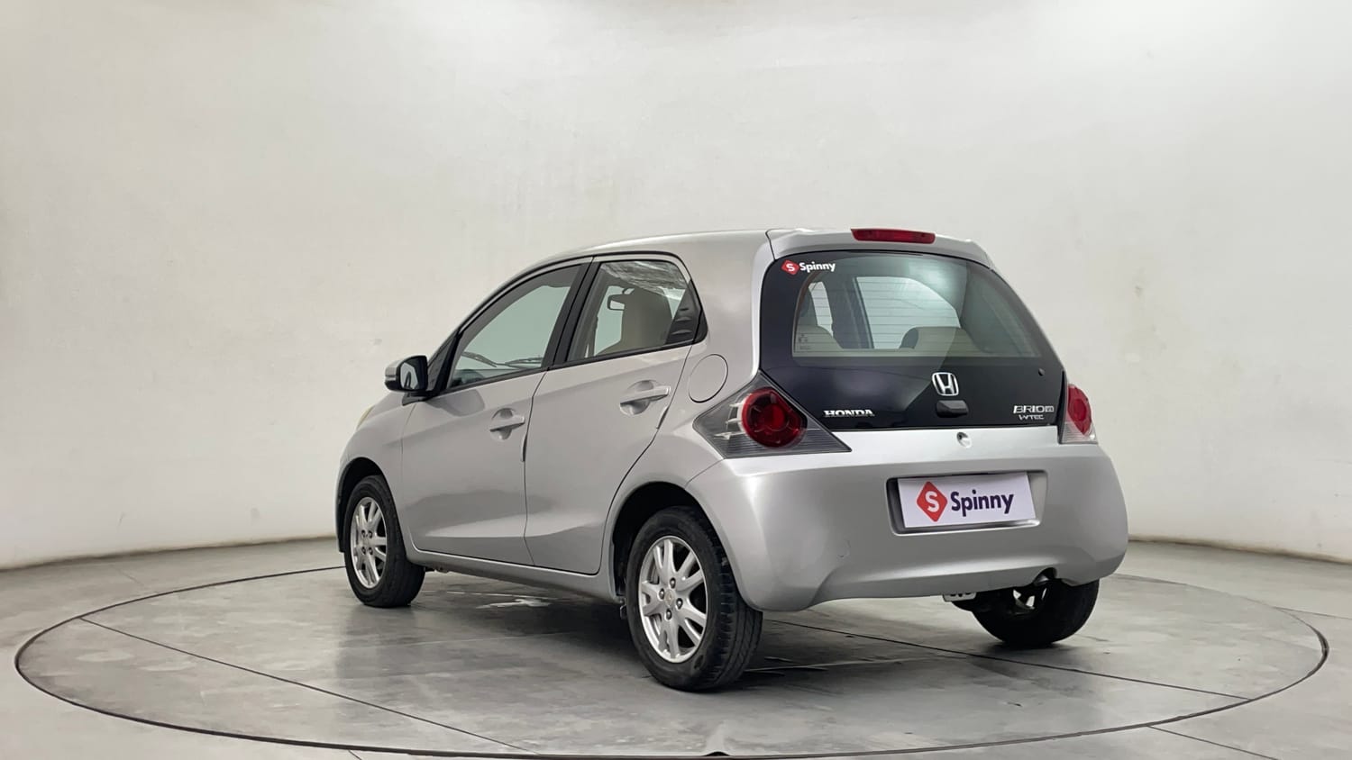Used 2017 Honda Brio VX MT Petrol Manual exterior LEFT REAR CORNER VIEW