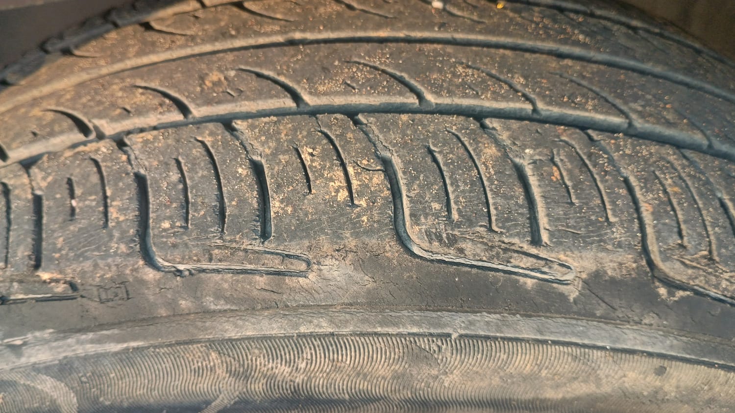 Used 2017 Honda Jazz V Petrol Petrol Manual tyres LEFT FRONT TYRE TREAD VIEW