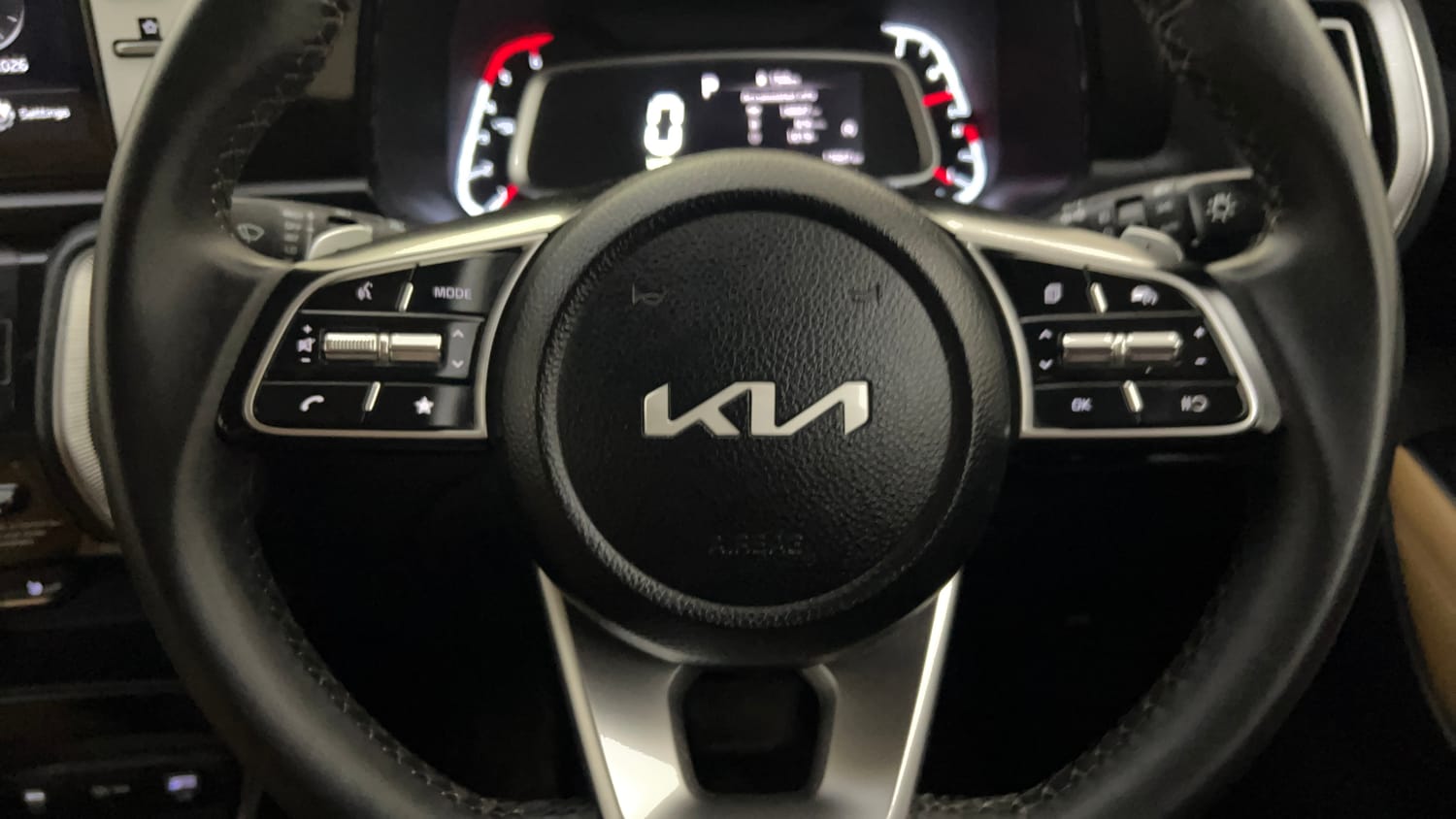 Used 2024 Kia Sonet HTX 1.5 Diesel AT Diesel Automatic top_features Airbags