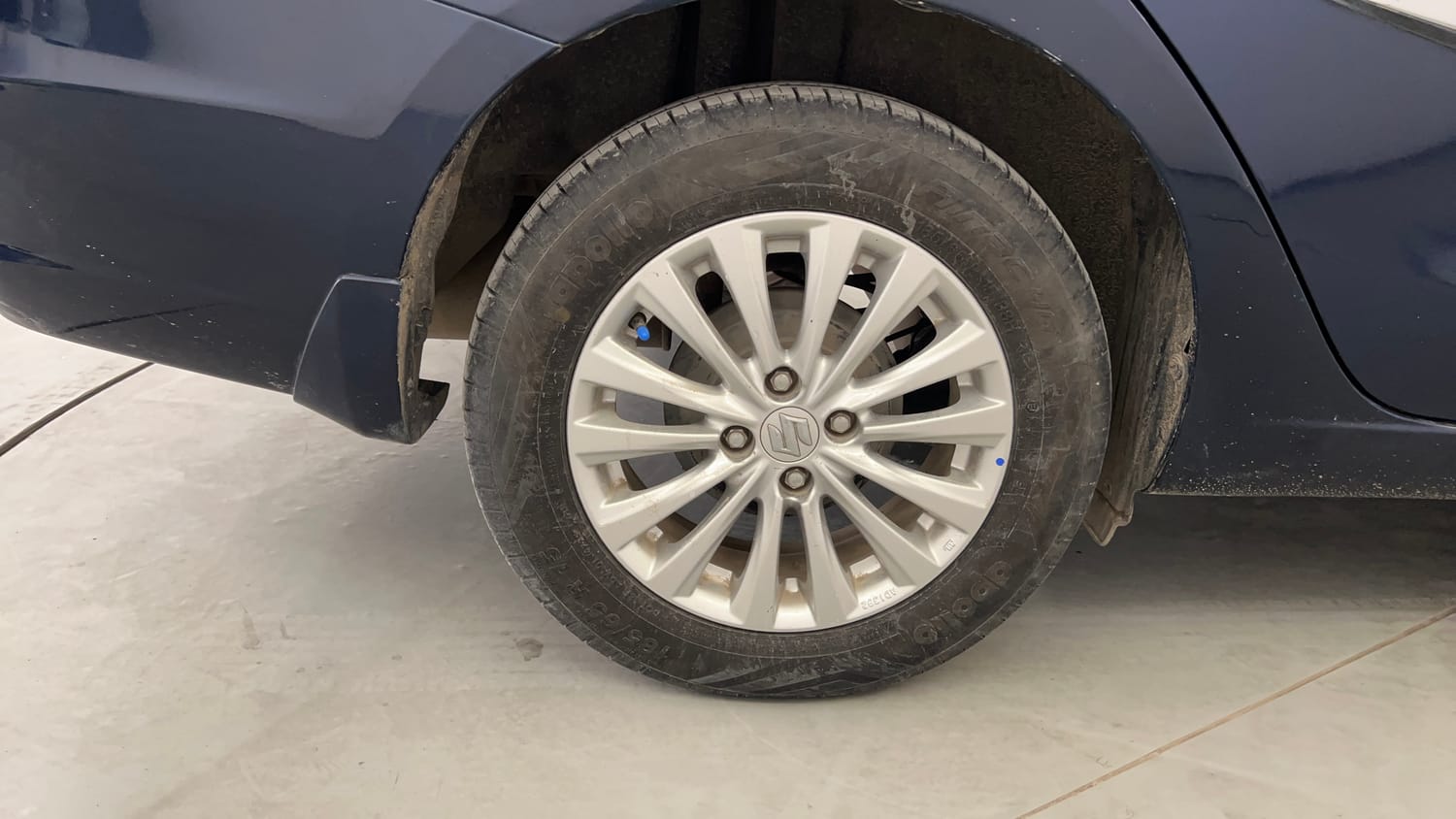 Used 2023 Maruti Suzuki Ciaz Zeta 1.5 Petrol Manual tyres RIGHT REAR TYRE RIM VIEW