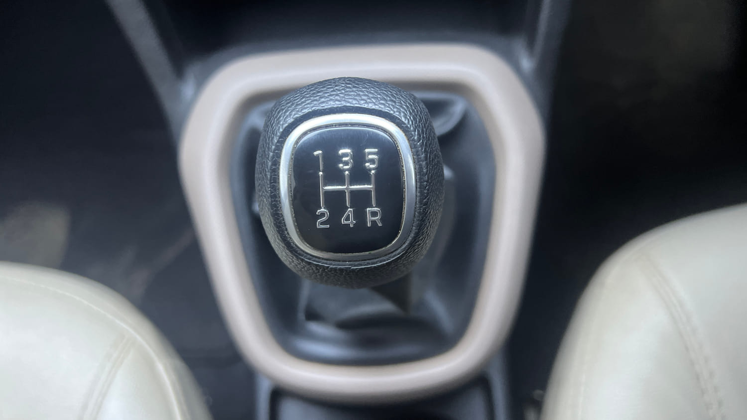 Used 2016 Hyundai Grand i10 Asta 1.2 Kappa VTVT (O) Petrol Manual interior GEAR  KNOB VIEW