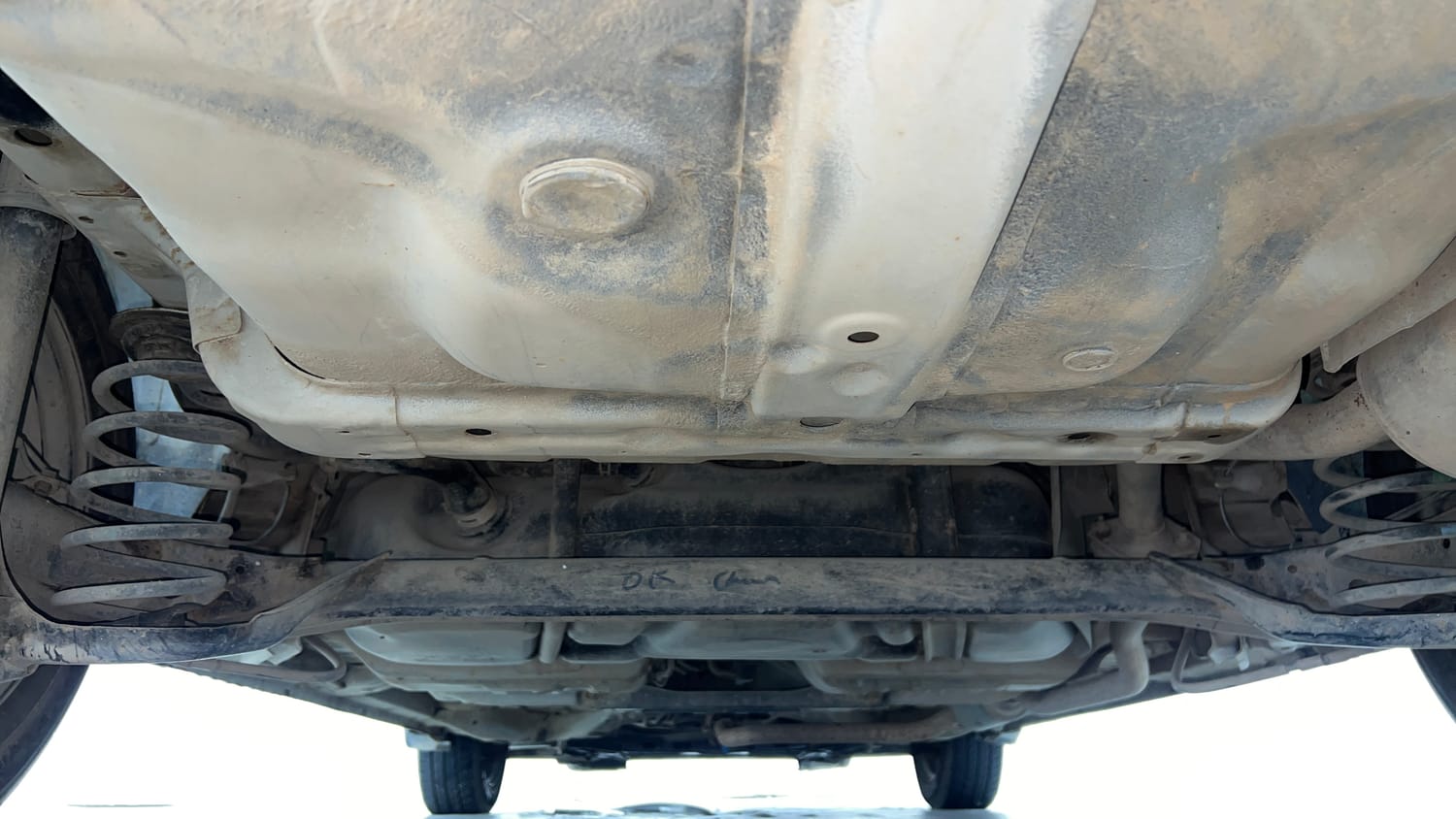 Used 2016 Honda City SV Petrol Manual extra REAR UNDERBODY VIEW (TAKEN FROM REAR)