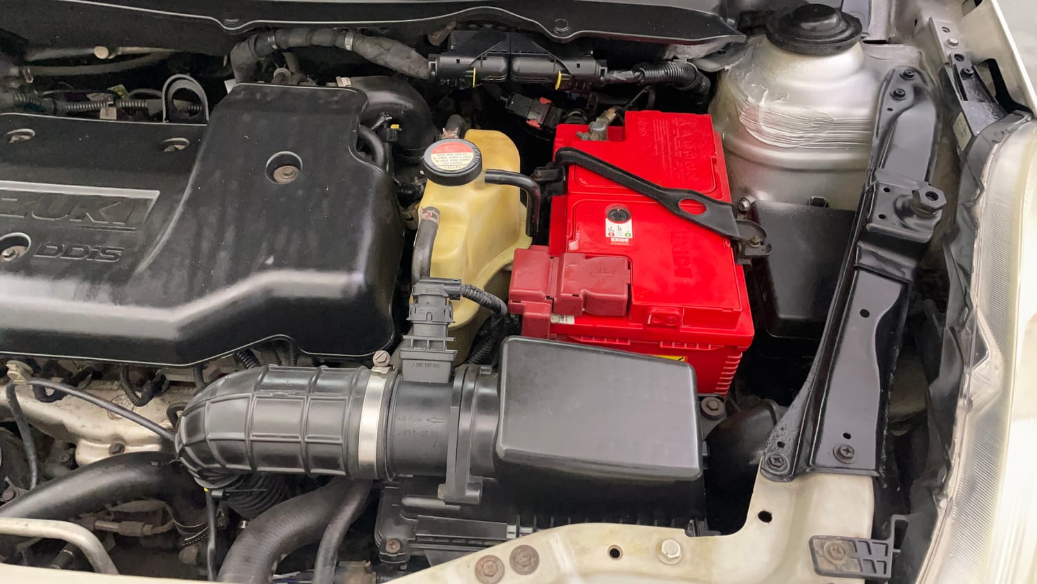 Used 2014 Maruti Suzuki Swift ZDi Diesel Manual engine ENGINE LEFT SIDE VIEW