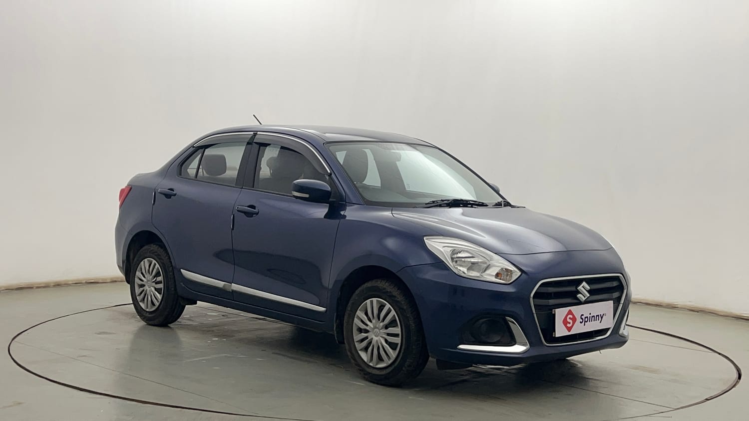 Used 2022 Maruti Suzuki Dzire VXi Petrol Manual exterior RIGHT FRONT CORNER VIEW