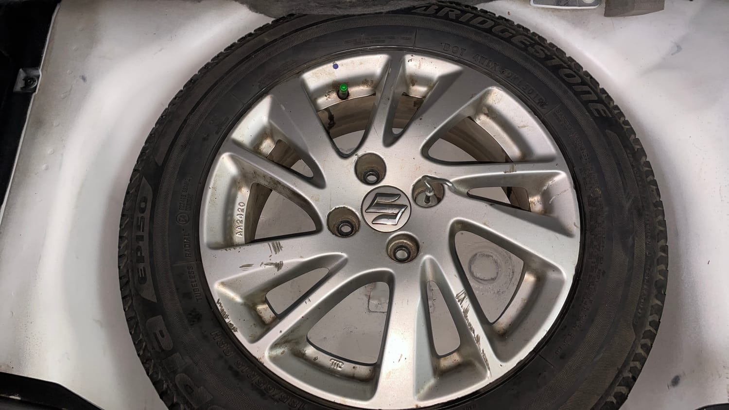 Used 2014 Maruti Suzuki Swift ZDi Diesel Manual tyres SPARE TYRE VIEW