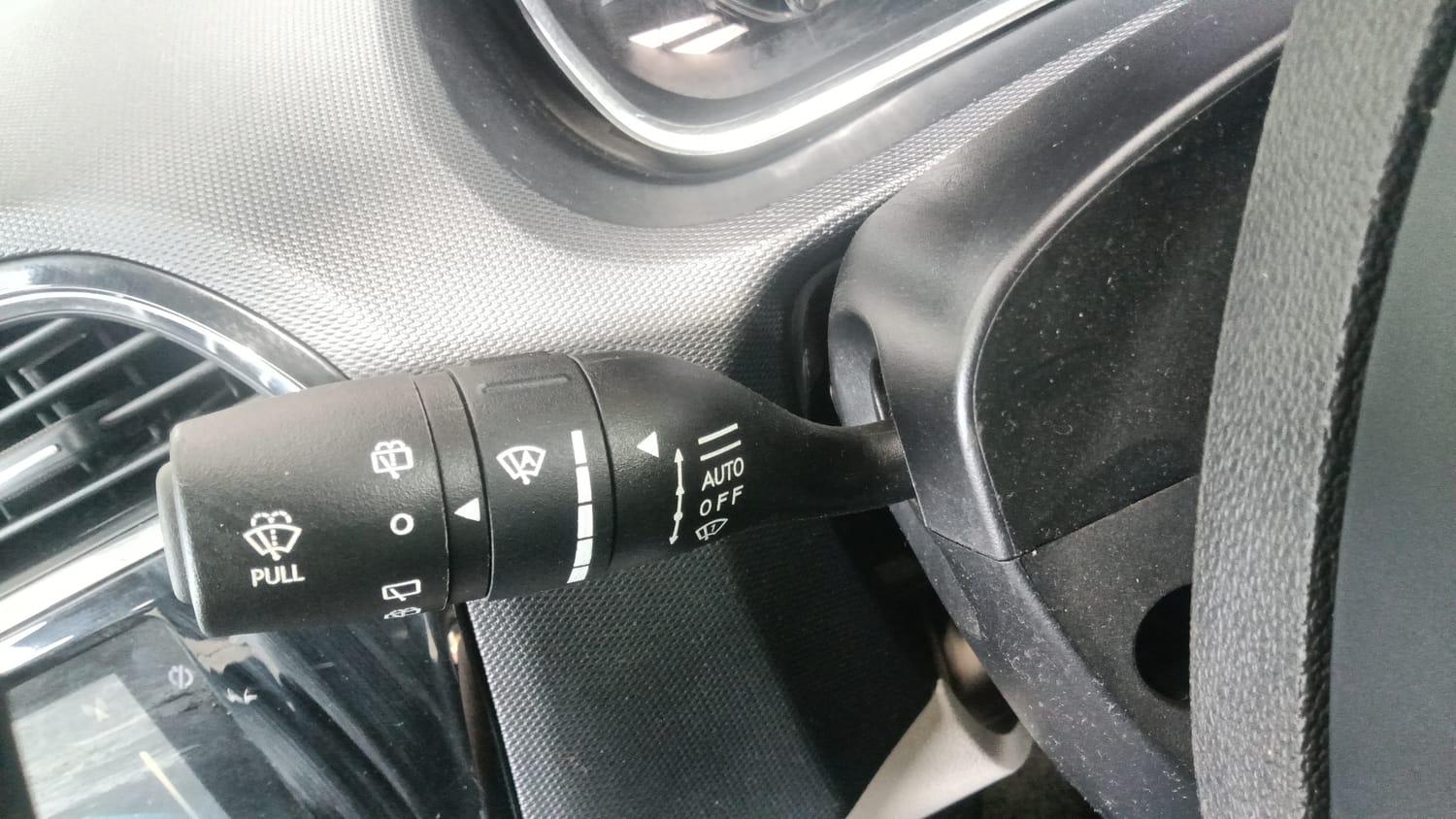 Used 2026 Tata Tiago XZ Plus CNG Cng Manual top_features Rain sensing wipers