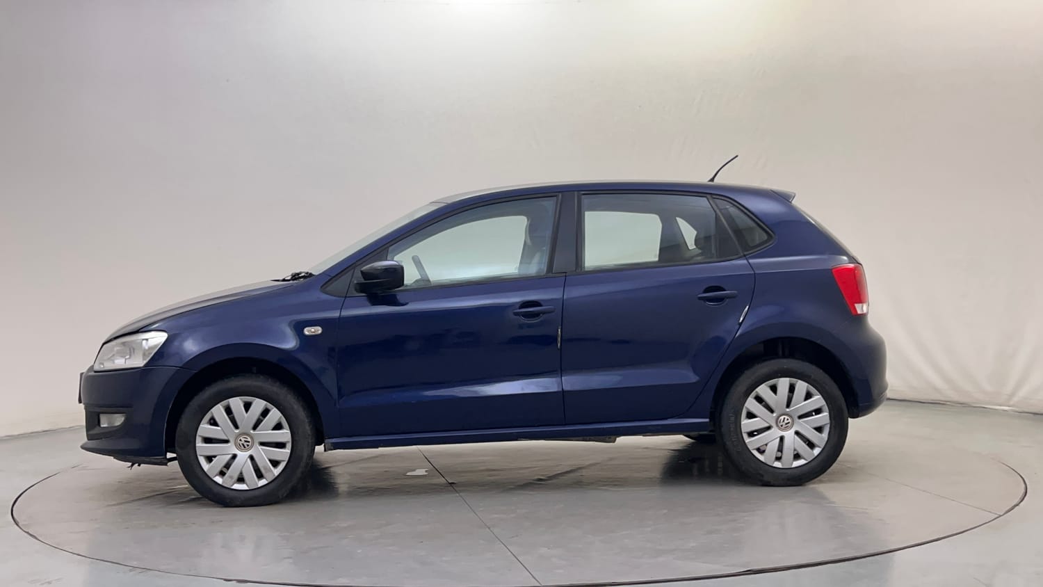 Used 2013 Volkswagen Polo Comfortline 1.2L (P) Petrol Manual exterior LEFT SIDE VIEW