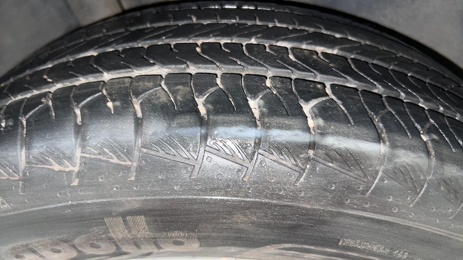 Used 2024 Toyota Urban Cruiser Hyryder V Hybrid Hybrid Automatic tyres RIGHT REAR TYRE TREAD VIEW