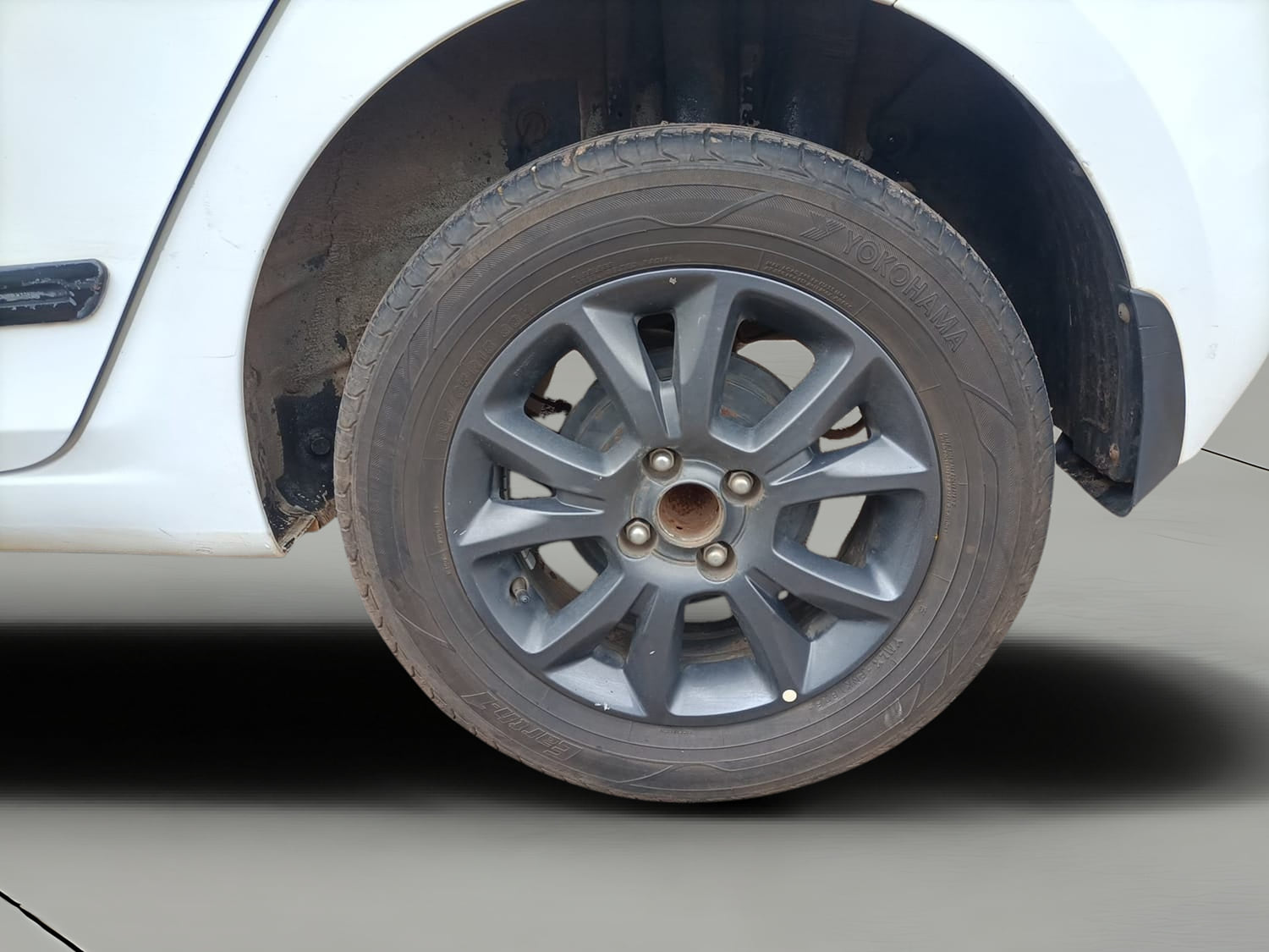 Used 2019 Hyundai Elite i20 Asta 1.2 AT Petrol Automatic tyres LEFT REAR TYRE RIM VIEW