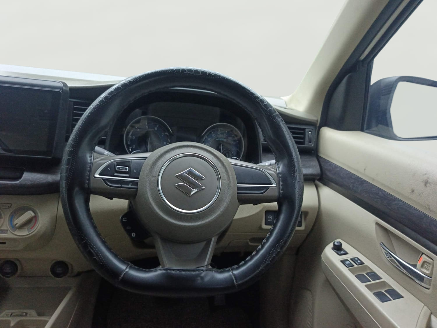 Used 2024 Maruti Suzuki Ertiga VXi AT Petrol Automatic interior STEERING VIEW