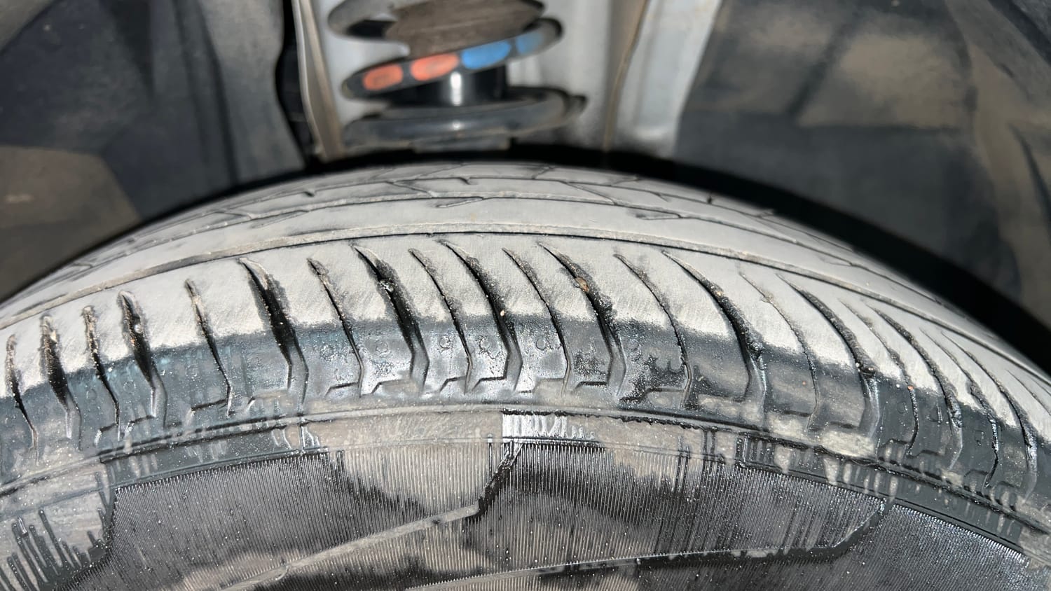 Used 2024 Nissan Magnite XV Turbo Petrol Manual tyres RIGHT FRONT TYRE TREAD VIEW
