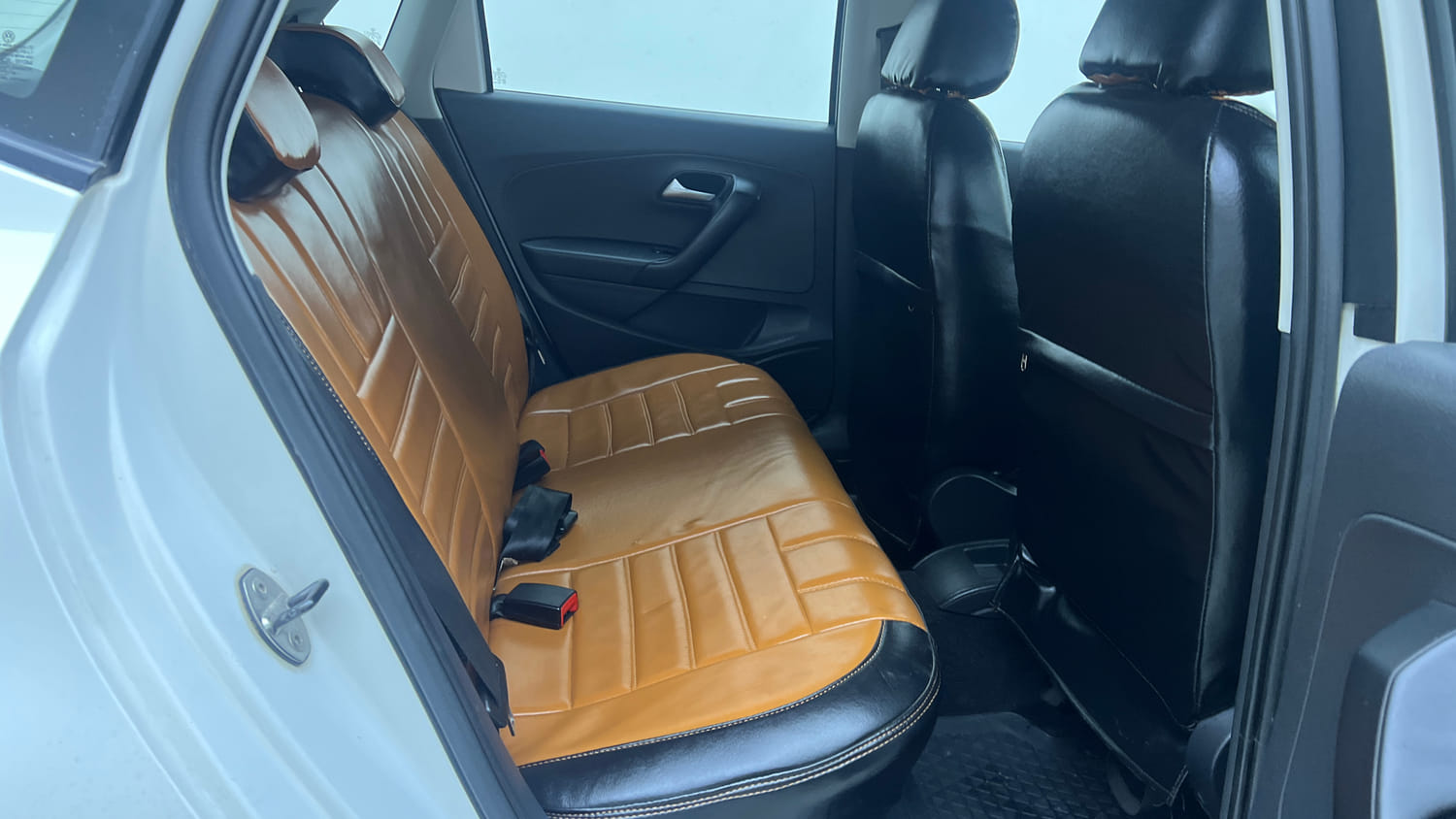 Used 2017 Volkswagen Polo Comfortline 1.2L (P) Petrol Manual interior RIGHT SIDE REAR DOOR CABIN VIEW