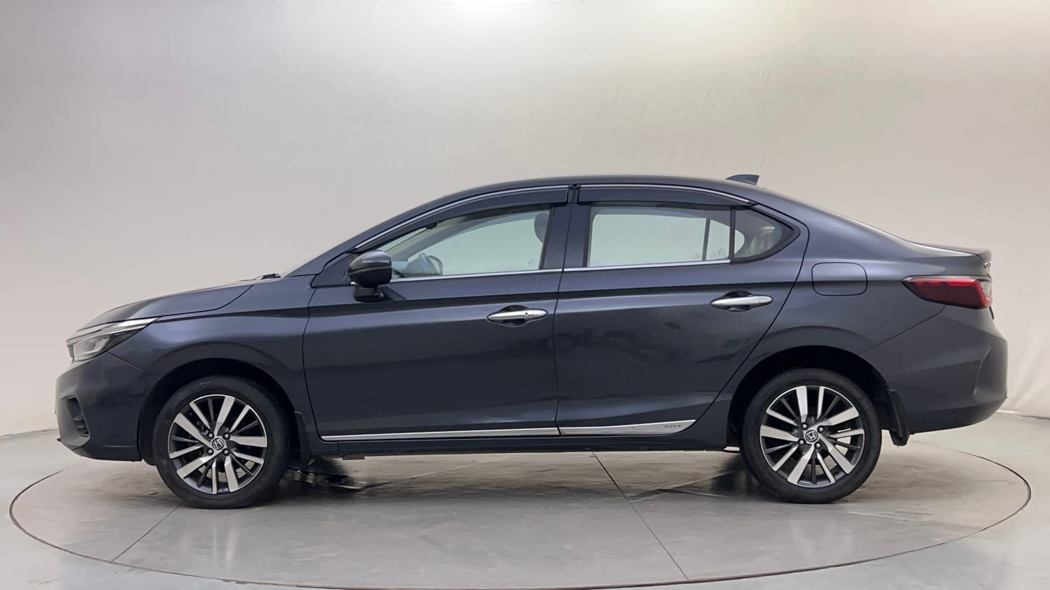 Used 2022 Honda City ZX Petrol Petrol Manual exterior LEFT SIDE VIEW