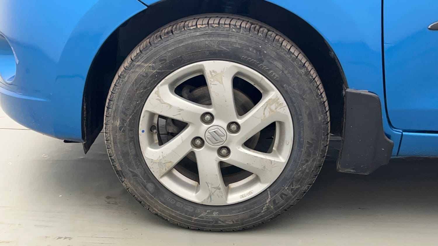 Used 2017 Maruti Suzuki Celerio ZXi Opt Petrol Manual tyres LEFT FRONT TYRE RIM VIEW