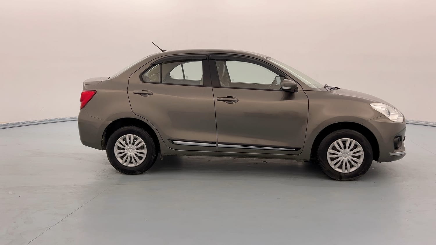 Used 2017 Maruti Suzuki Dzire VXi Petrol Manual exterior RIGHT SIDE VIEW