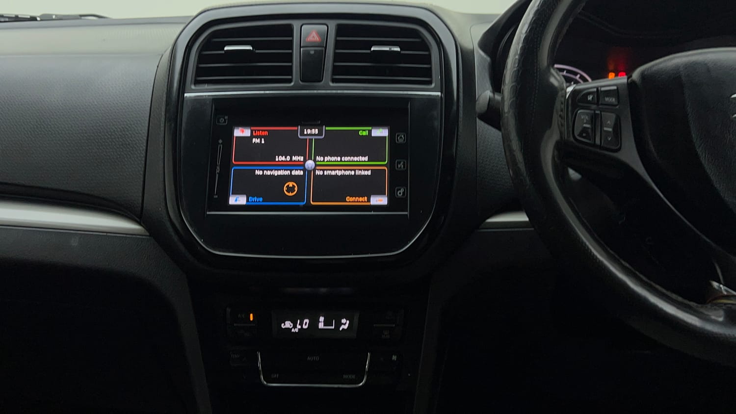 Used 2018 maruti-suzuki Vitara Brezza ZDi Plus AGS Diesel Automatic interior MUSIC SYSTEM & AC CONTROL VIEW