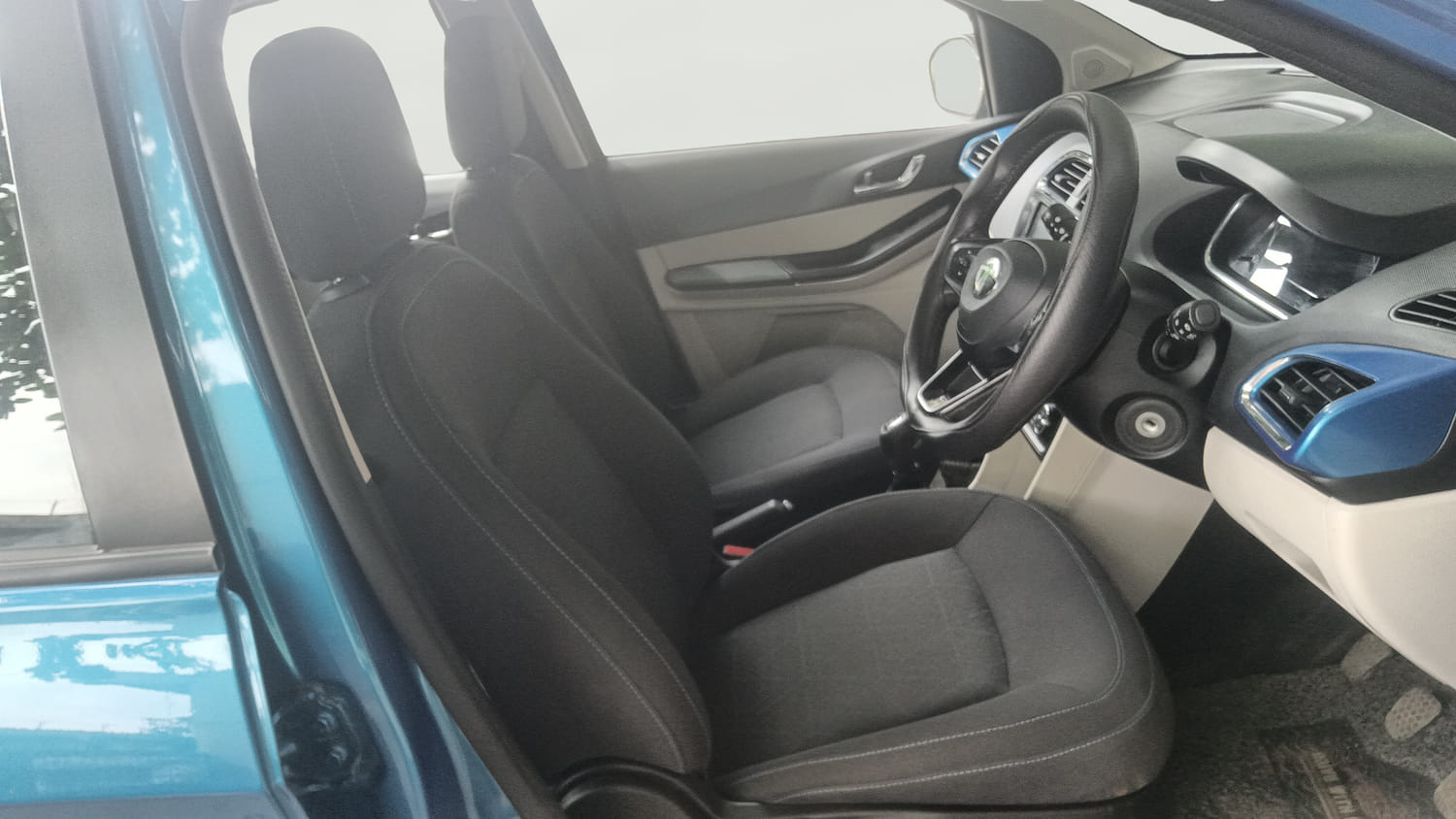 Used 2026 Tata Tiago XZ Plus CNG Cng Manual interior RIGHT SIDE FRONT DOOR CABIN VIEW