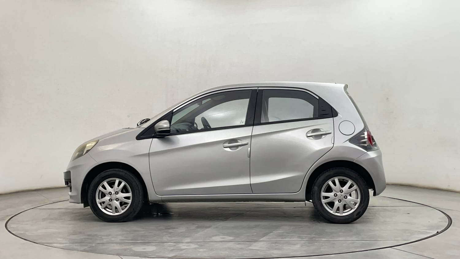 Used 2017 Honda Brio VX MT Petrol Manual exterior LEFT SIDE VIEW