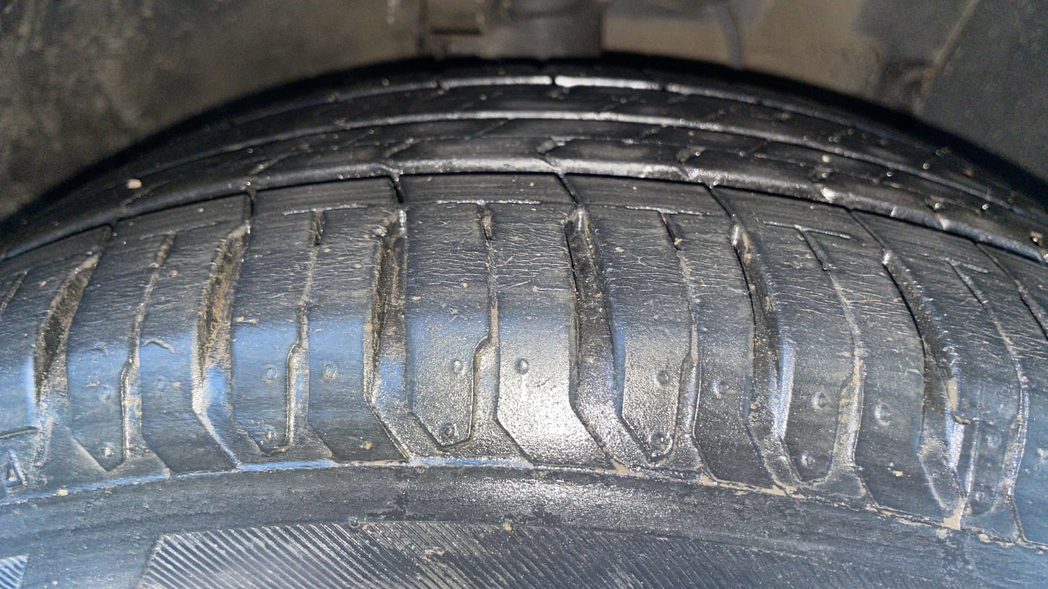 Used 2022 Hyundai Verna SX 1.5 MPi Petrol Manual tyres RIGHT FRONT TYRE TREAD VIEW