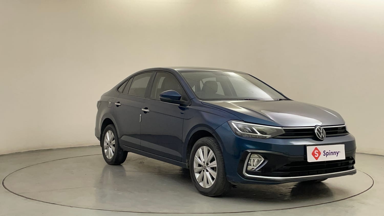 Used 2024 Volkswagen Virtus Highline 1.0 TSI AT Petrol Automatic exterior RIGHT FRONT CORNER VIEW