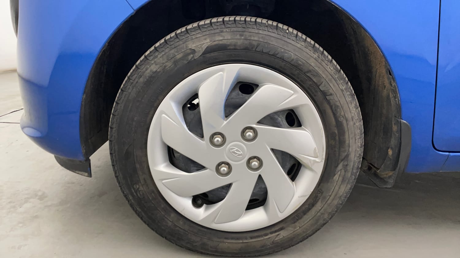 Used 2021 Hyundai Santro Sportz Petrol Manual tyres LEFT FRONT TYRE RIM VIEW
