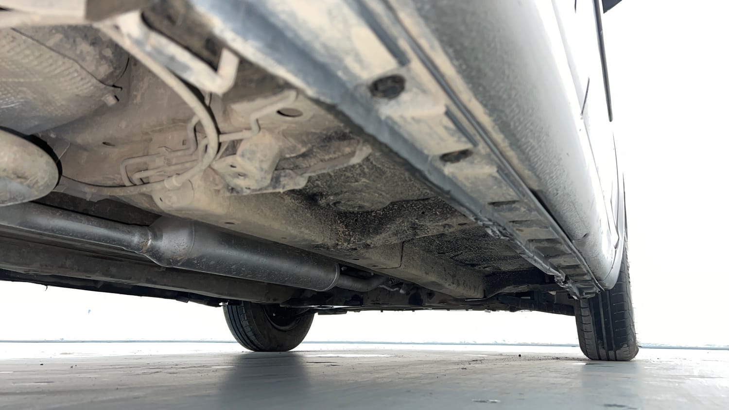 Used 2013 Maruti Suzuki Swift VXi Petrol Manual extra REAR RIGHT UNDERBODY VIEW