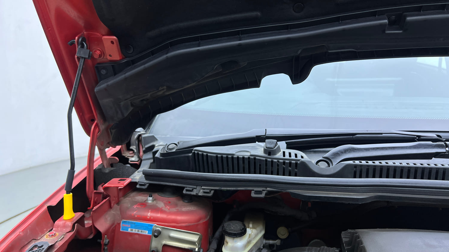 Used 2023 Tata Nexon Fearless 1.2 Revotron Petrol 7DCA DT Petrol Automatic engine ENGINE RIGHT SIDE HINGE & APRON VIEW