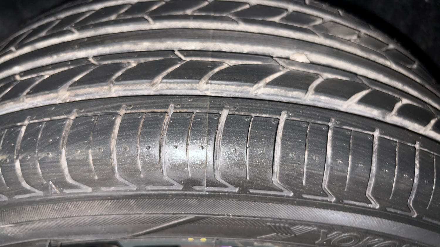 Used 2022 Tata Punch Creative MT Petrol Manual tyres LEFT FRONT TYRE TREAD VIEW