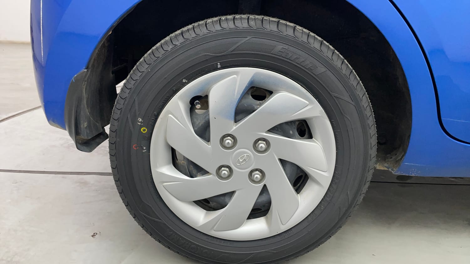 Used 2021 Hyundai Santro Sportz Petrol Manual tyres RIGHT REAR TYRE RIM VIEW