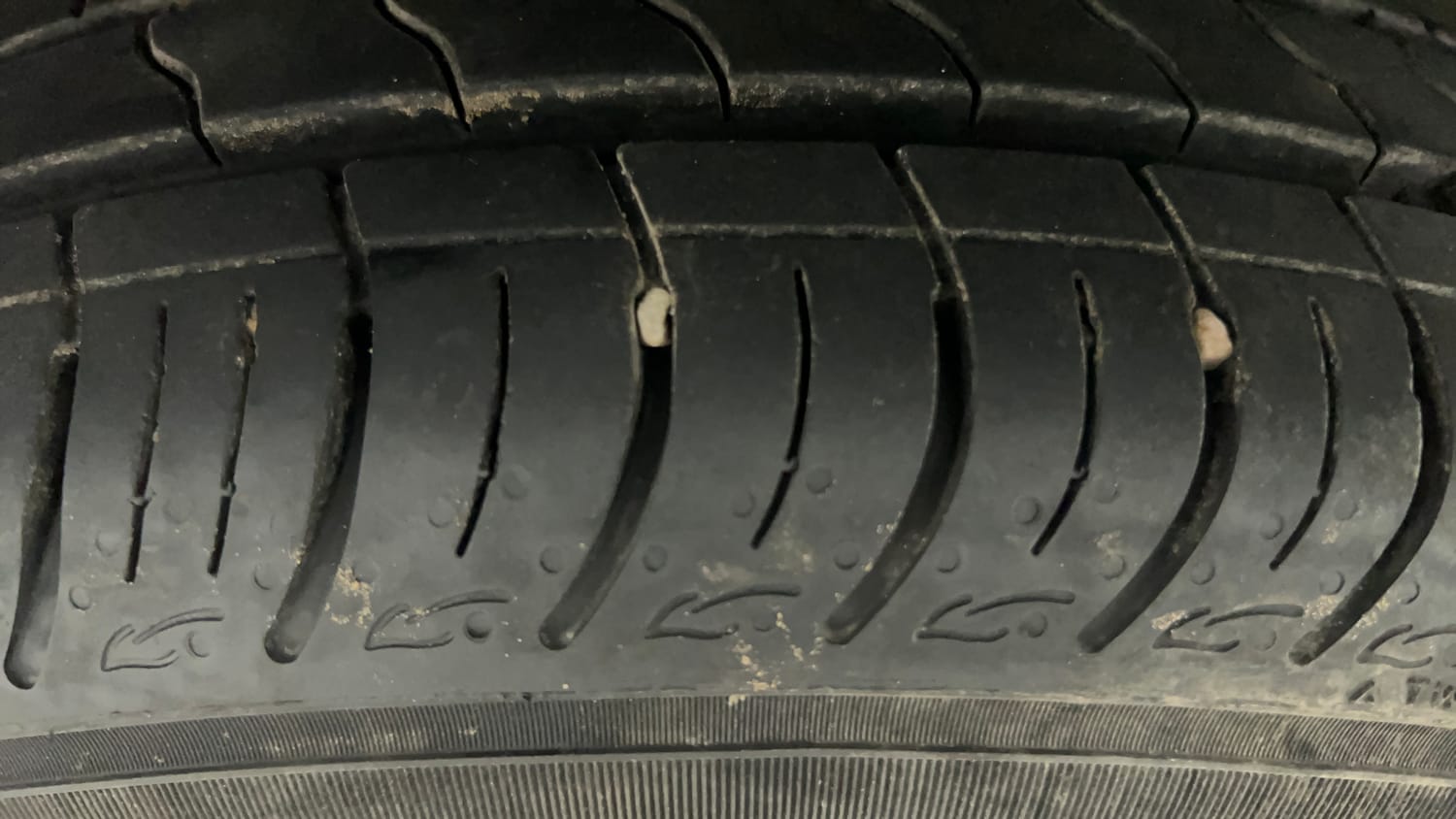 Used 2018 Maruti Suzuki Baleno Delta 1.2 Petrol Manual tyres LEFT FRONT TYRE TREAD VIEW
