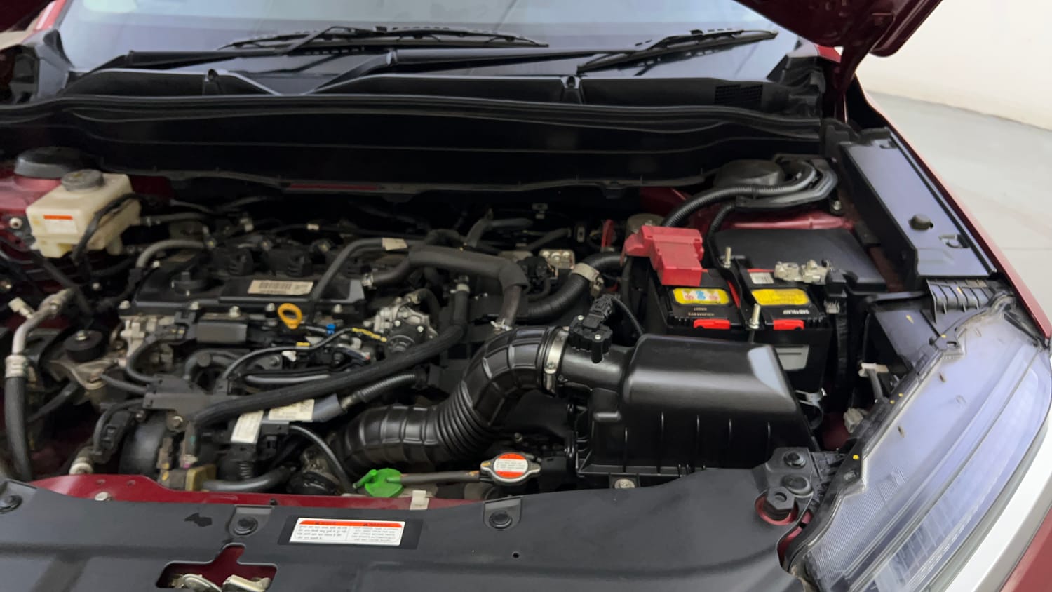 Used 2024 Toyota Urban Cruiser Hyryder V Hybrid Hybrid Automatic engine ENGINE LEFT SIDE HINGE & APRON VIEW