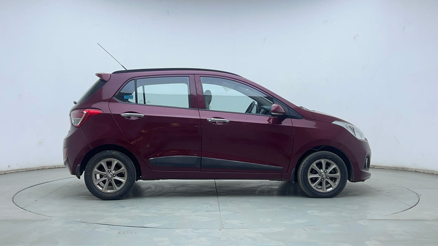 Used 2016 Hyundai Grand i10 Asta 1.2 Kappa VTVT (O) Petrol Manual exterior RIGHT SIDE VIEW